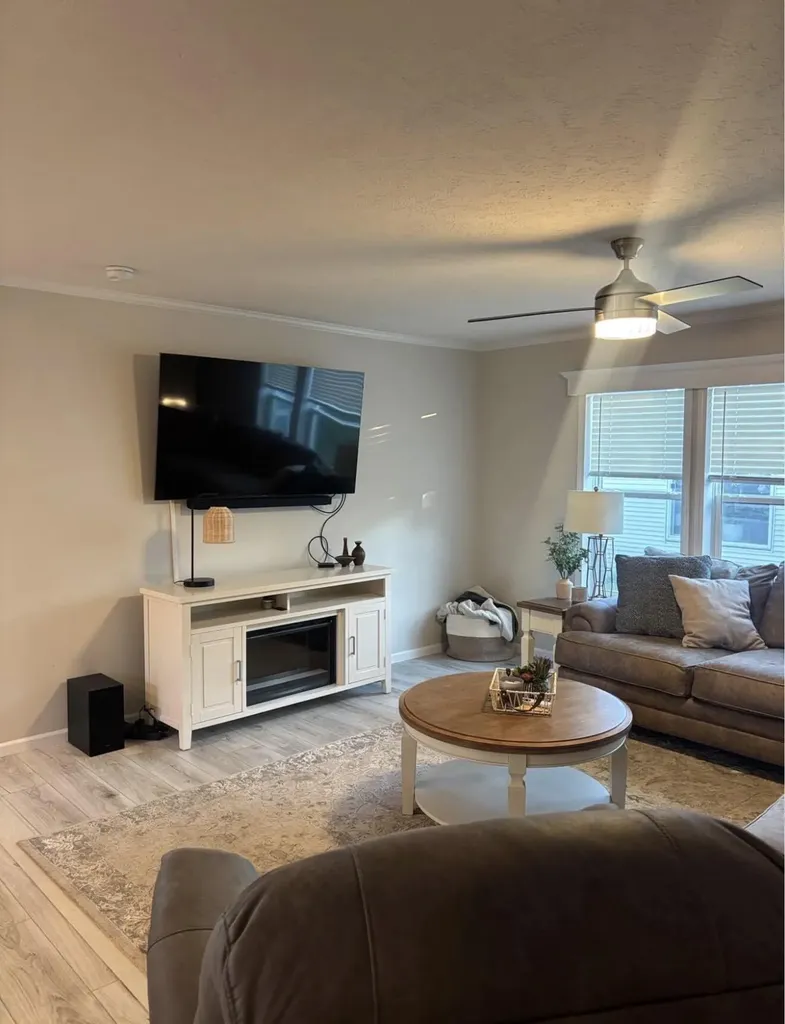 3298 Hillcrest Way Zeeland Charter Township MI 49464