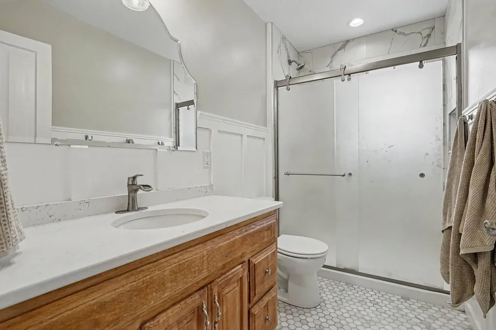 312 E 16th Street Holland City MI 49423