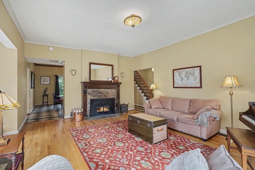 312 E 16th Street Holland City MI 49423