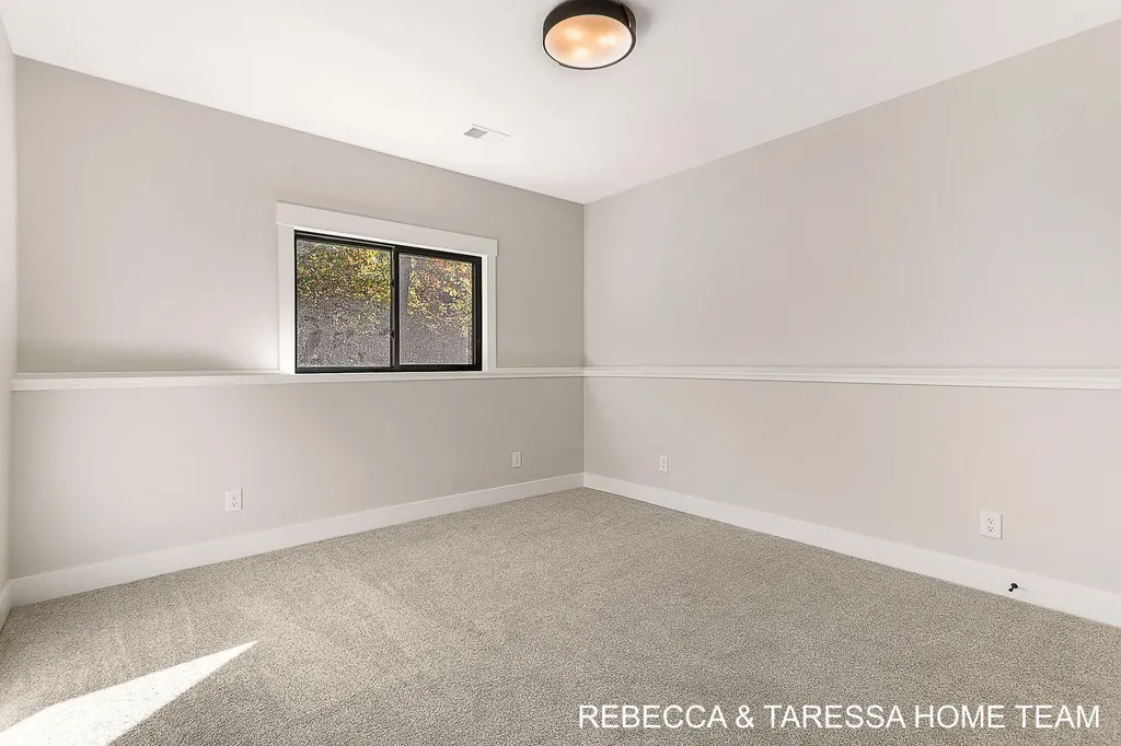 324 Hazelwood Court Muskegon Charter Township MI 49442