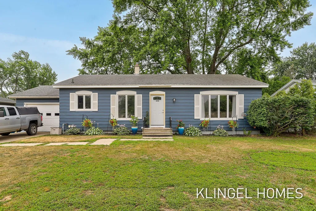 1144 Oakes Avenue Grand Haven City MI 49417