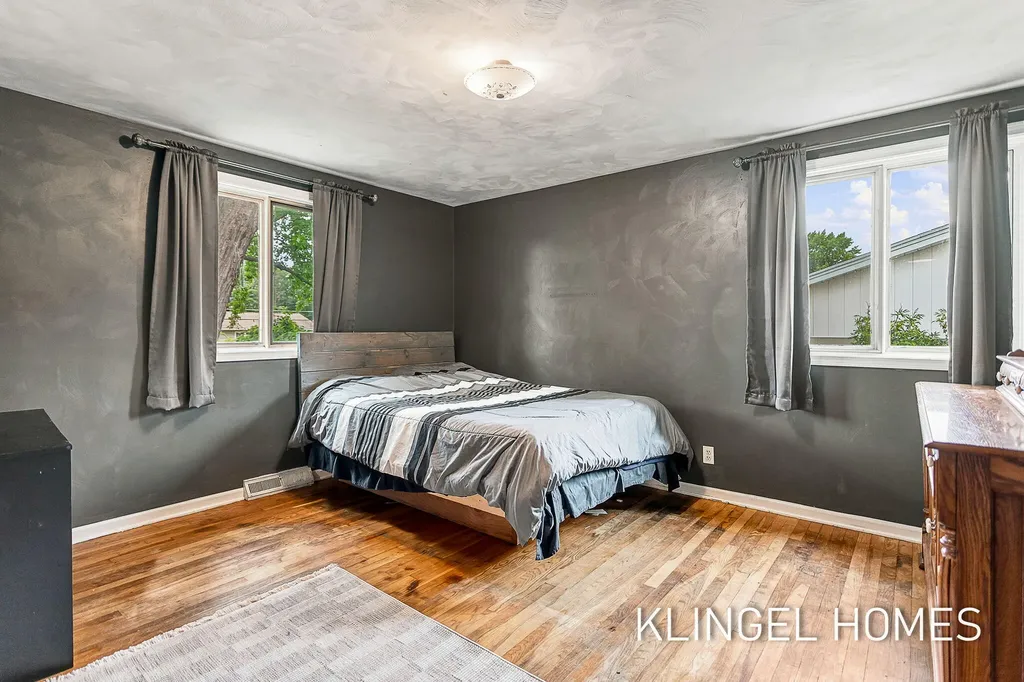 1144 Oakes Avenue Grand Haven City MI 49417