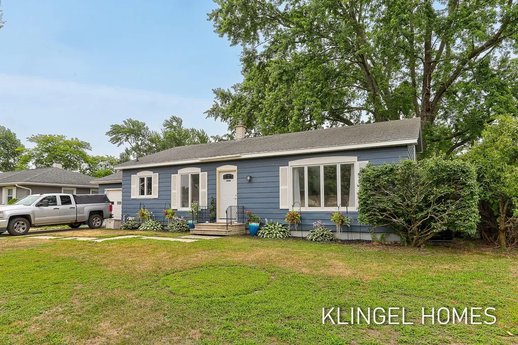 1144 Oakes Avenue Grand Haven City MI 49417