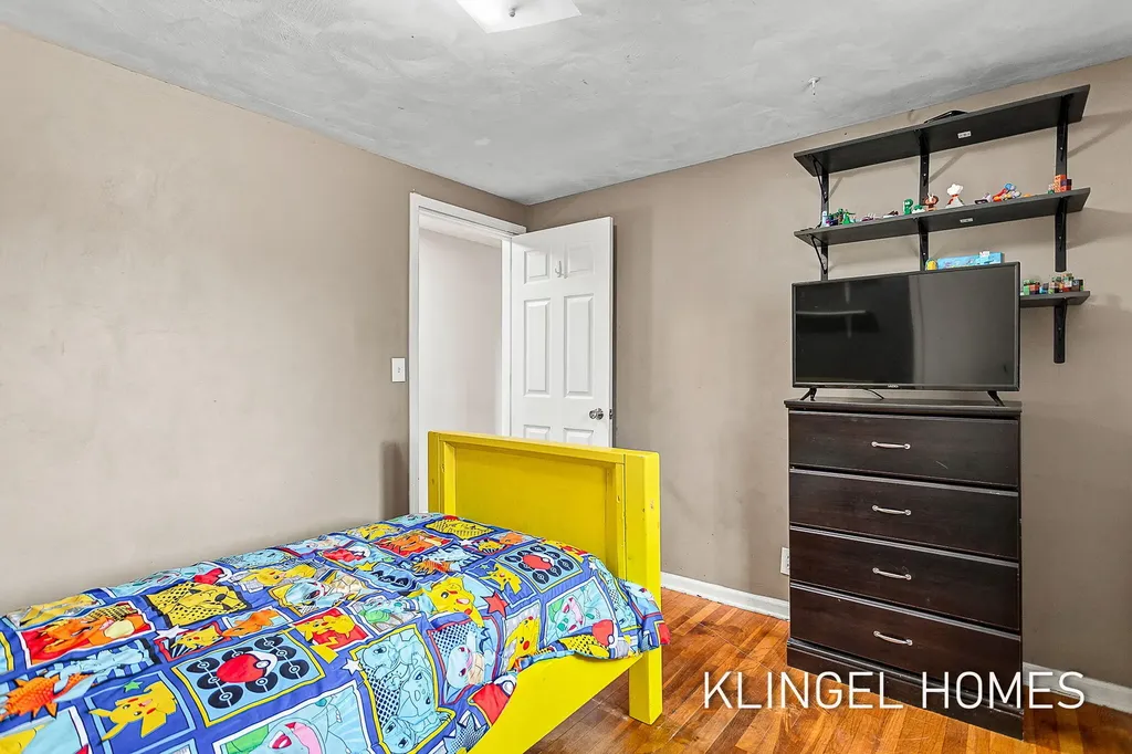 1144 Oakes Avenue Grand Haven City MI 49417