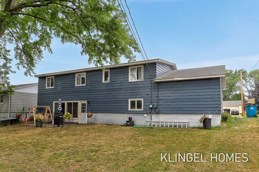 1144 Oakes Avenue Grand Haven City MI 49417