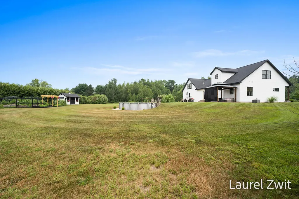 2281 N Green Creek Road Fruitland Township MI 49445