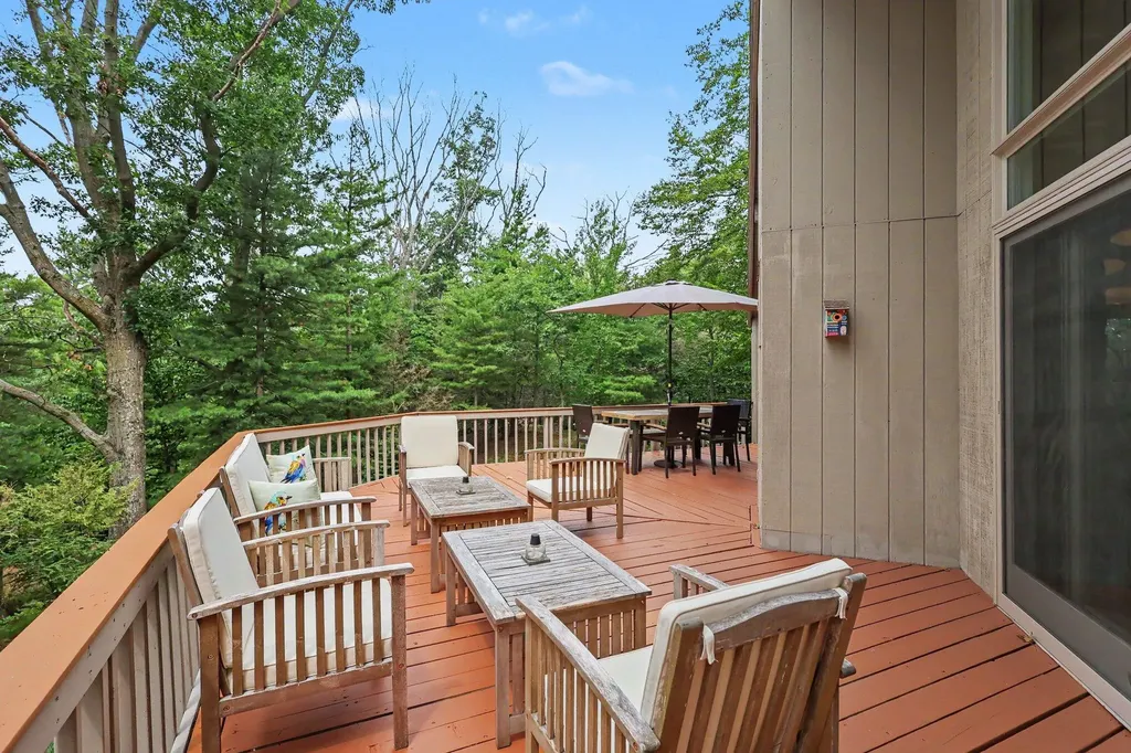 17950 Holcomb Road Grand Haven Charter Township MI 49417