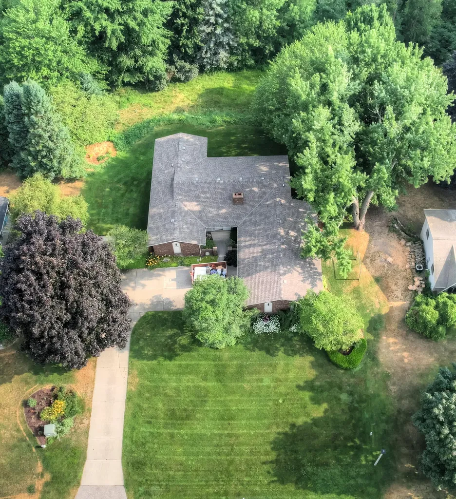 8691 Summit Court Zeeland Charter Township MI 49464