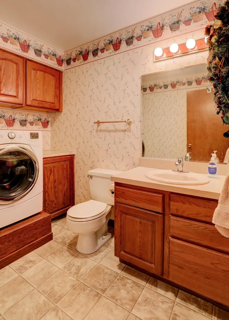 8691 Summit Court Zeeland Charter Township MI 49464