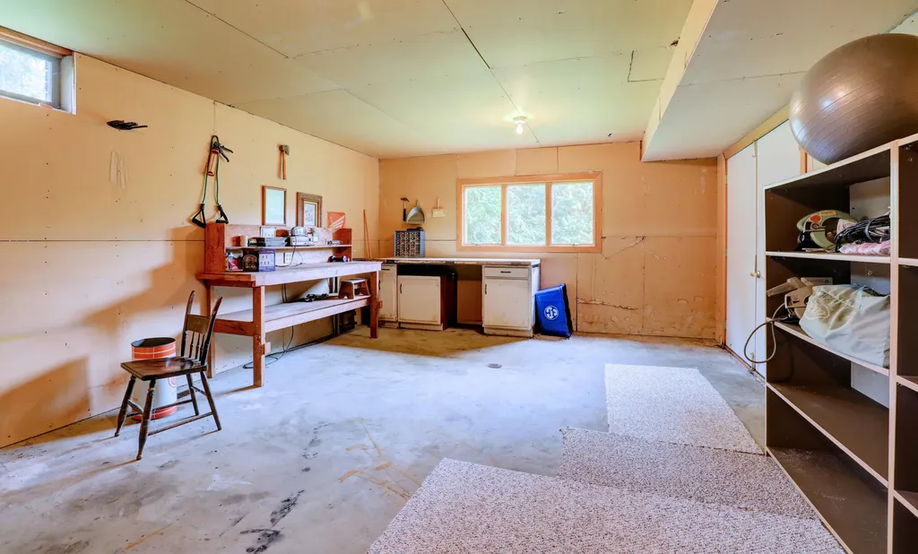8691 Summit Court Zeeland Charter Township MI 49464