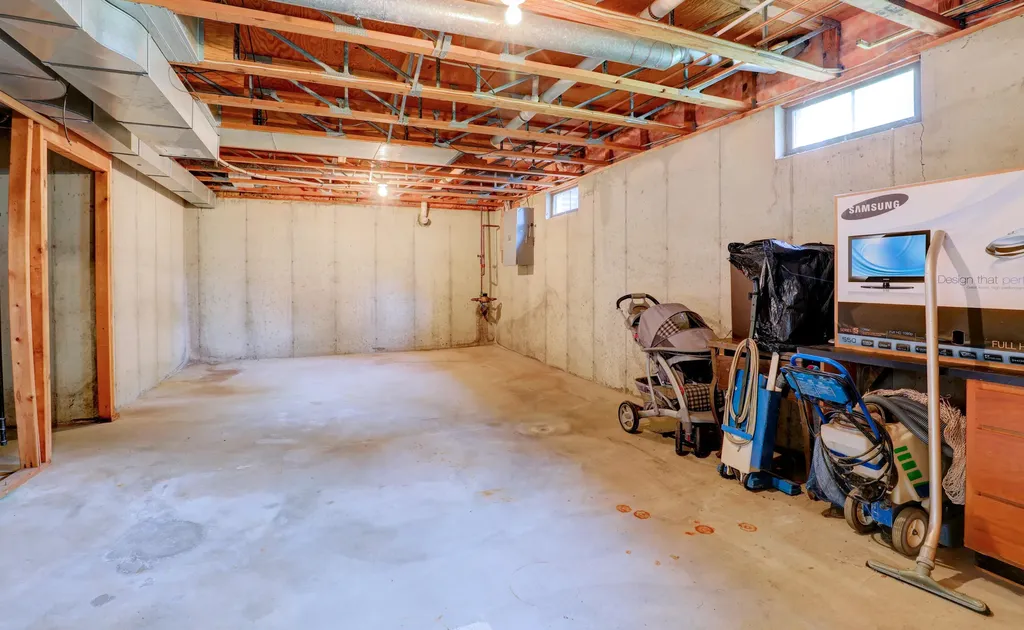 8691 Summit Court Zeeland Charter Township MI 49464