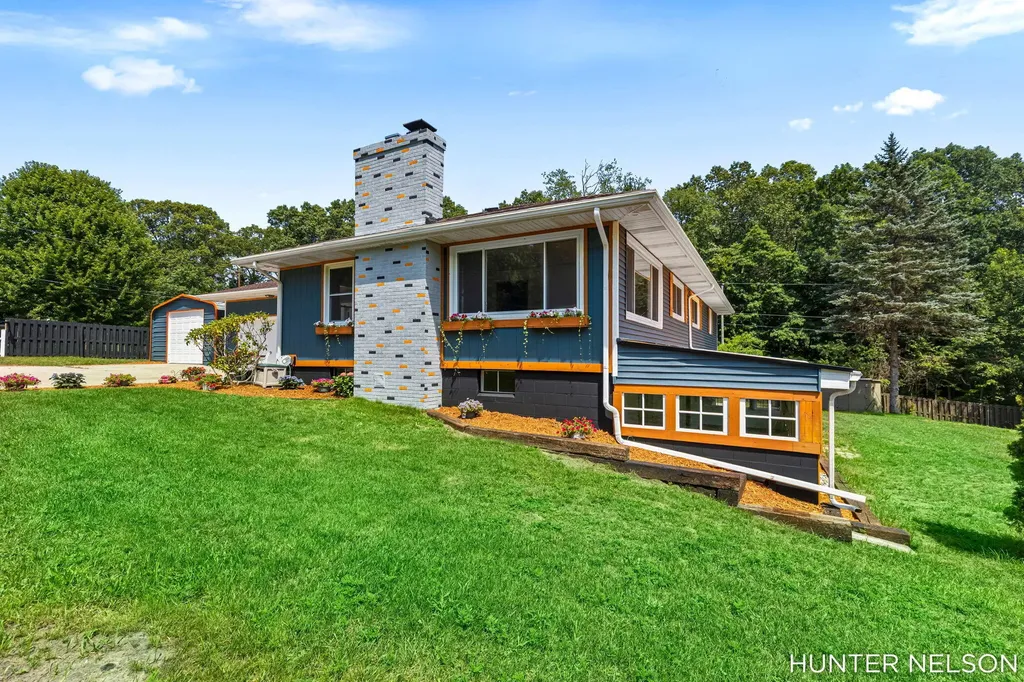 840 Andree Road Laketon Township MI 49445