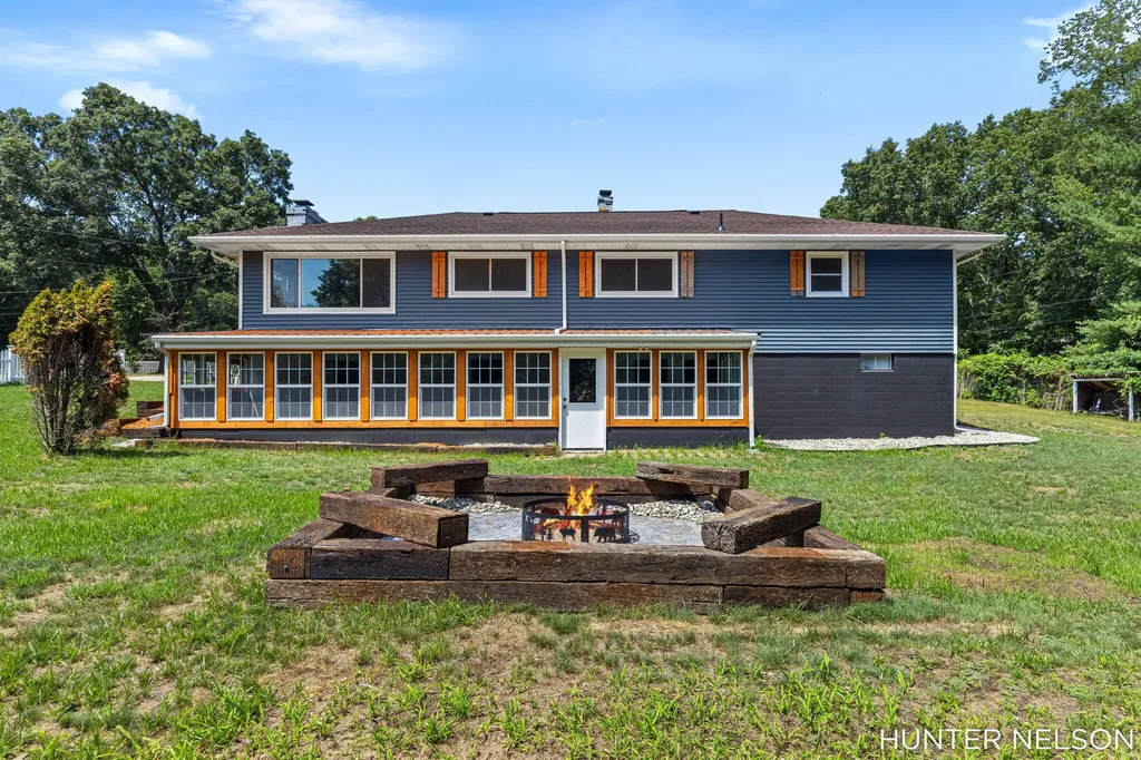 840 Andree Road Laketon Township MI 49445