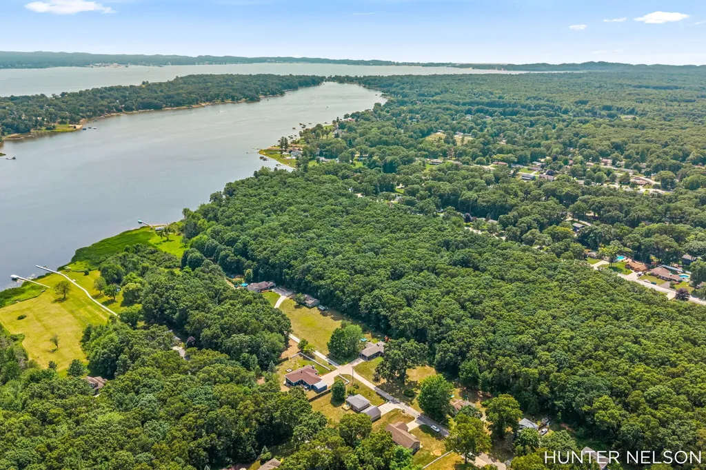 840 Andree Road Laketon Township MI 49445