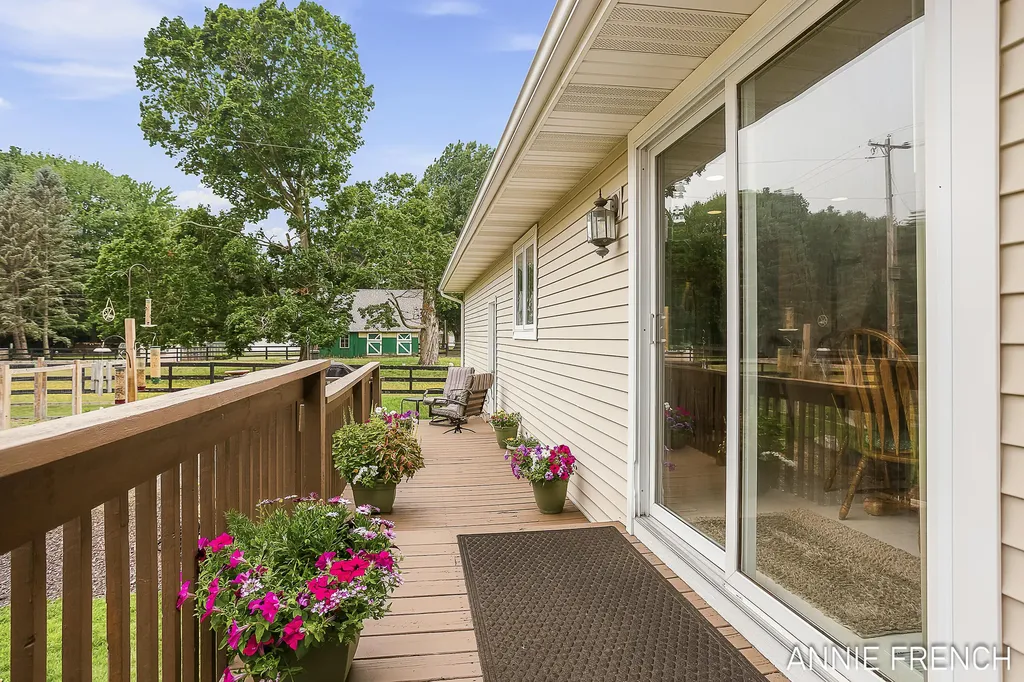 6390 147th Avenue Laketown Township MI 49423