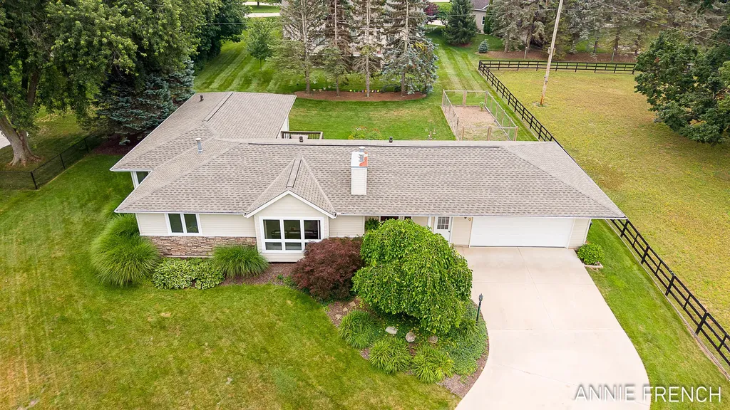 6390 147th Avenue Laketown Township MI 49423