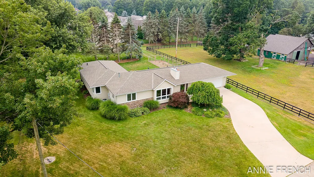 6390 147th Avenue Laketown Township MI 49423
