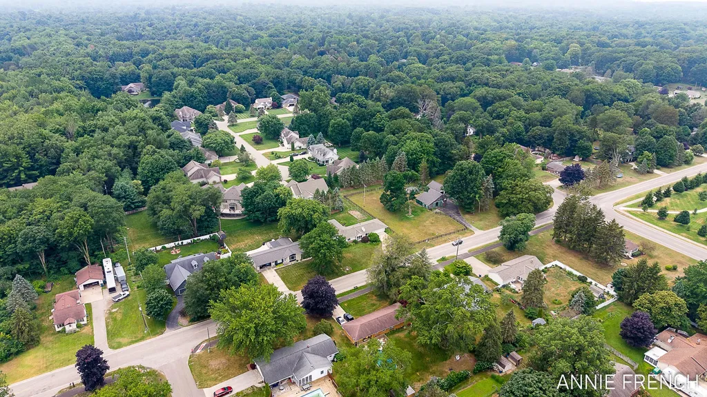6390 147th Avenue Laketown Township MI 49423