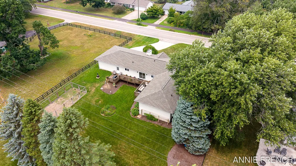 6390 147th Avenue Laketown Township MI 49423
