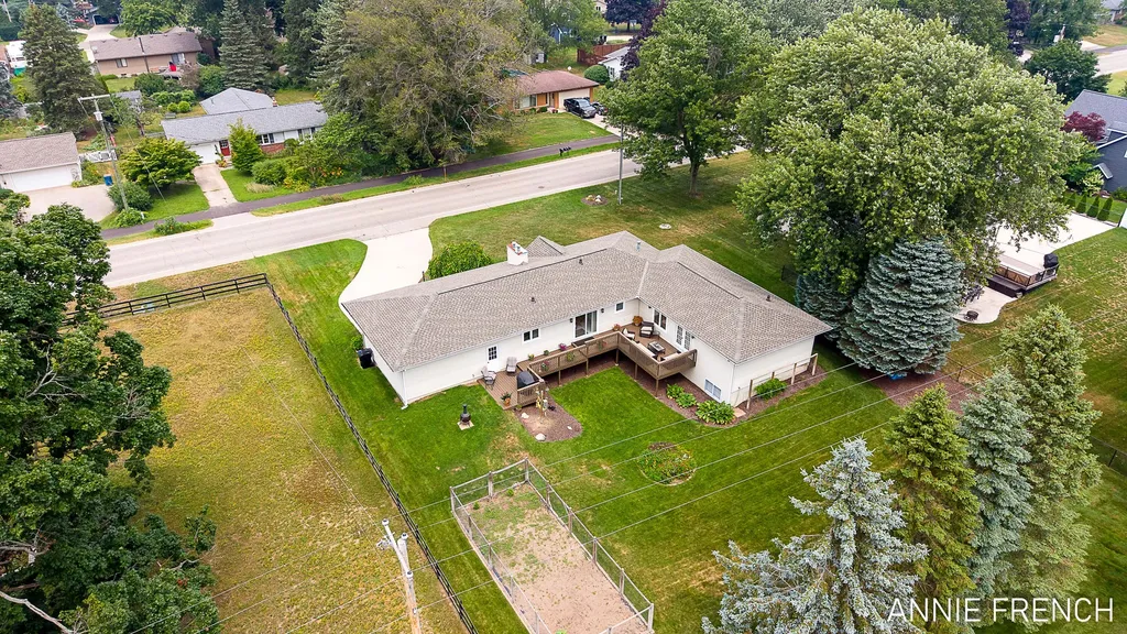 6390 147th Avenue Laketown Township MI 49423