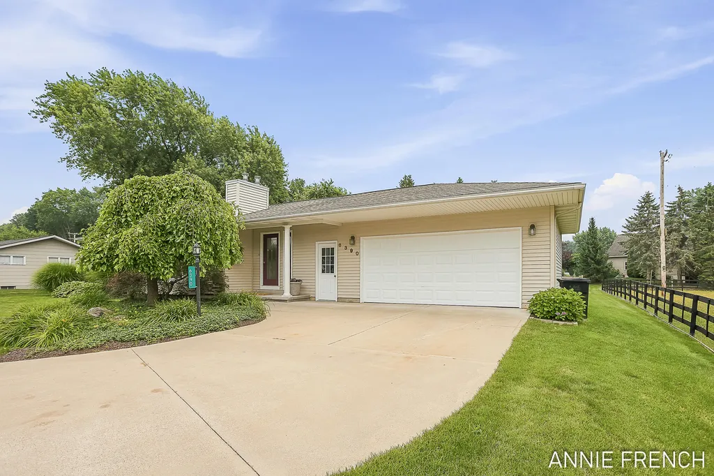 6390 147th Avenue Laketown Township MI 49423