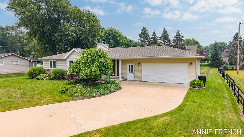 6390 147th Avenue Laketown Township MI 49423