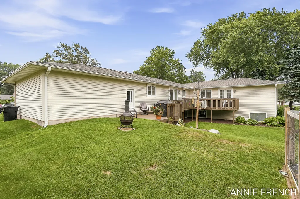 6390 147th Avenue Laketown Township MI 49423