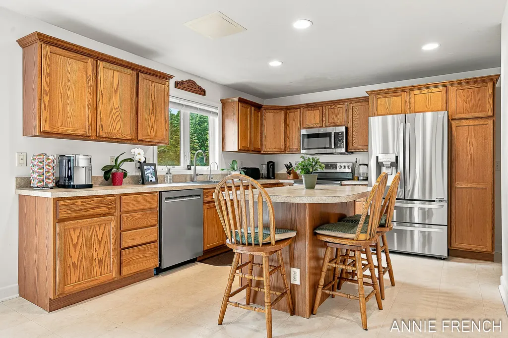 6390 147th Avenue Laketown Township MI 49423