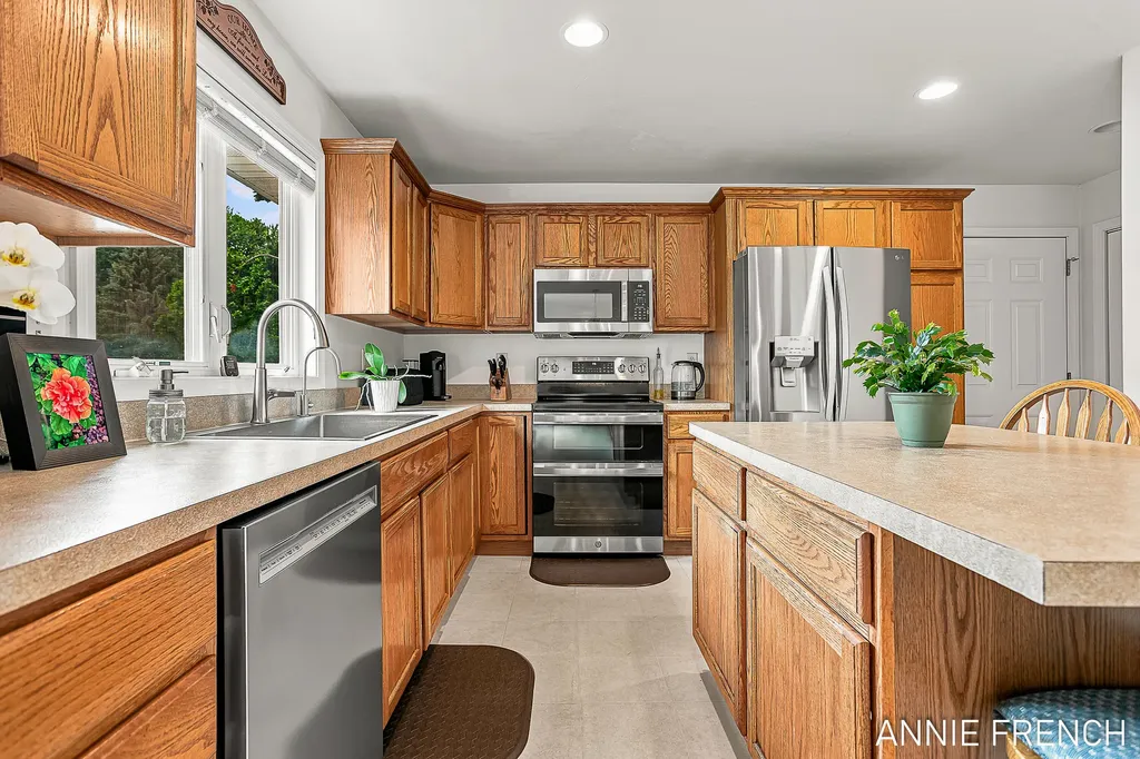 6390 147th Avenue Laketown Township MI 49423