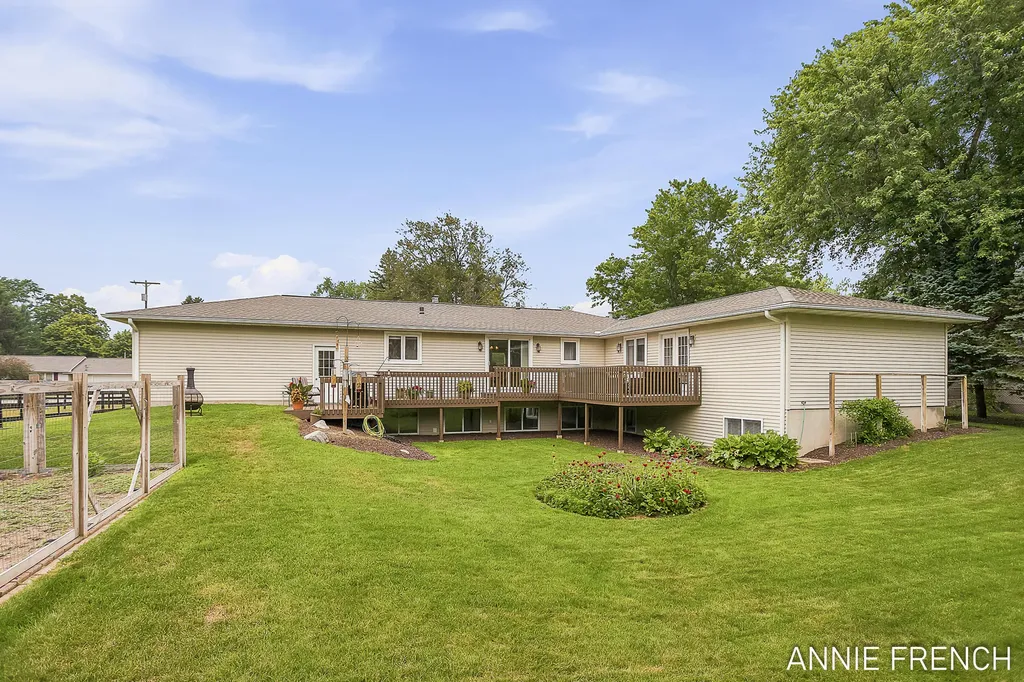 6390 147th Avenue Laketown Township MI 49423