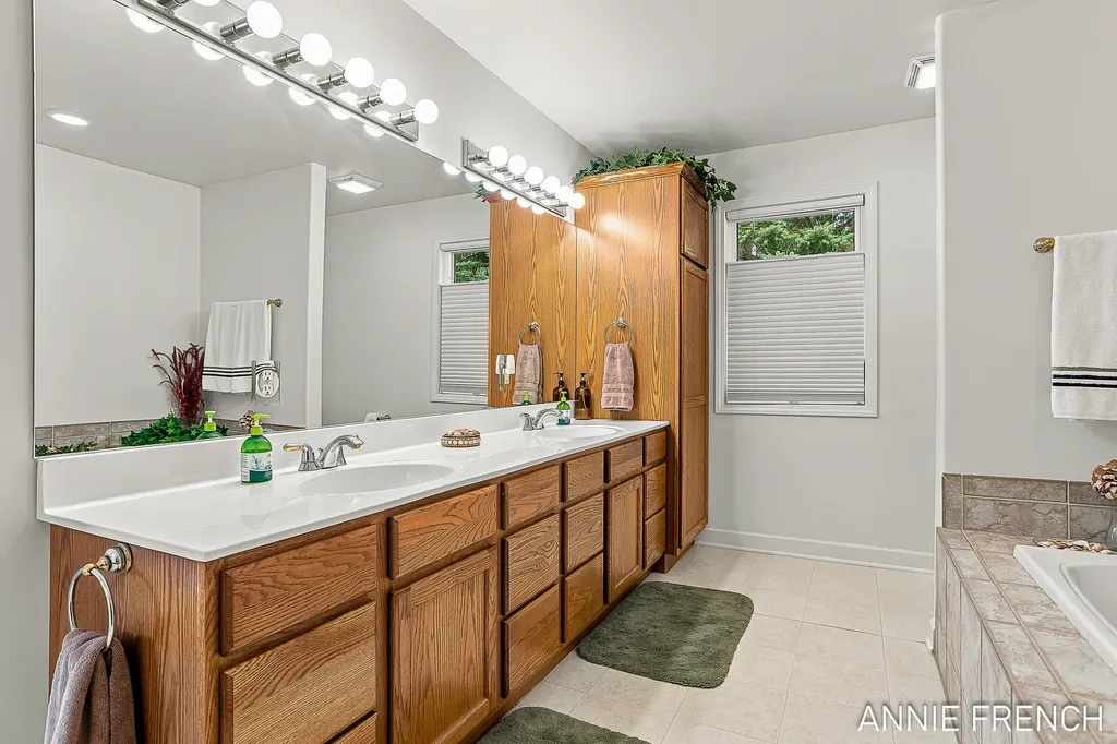 6390 147th Avenue Laketown Township MI 49423
