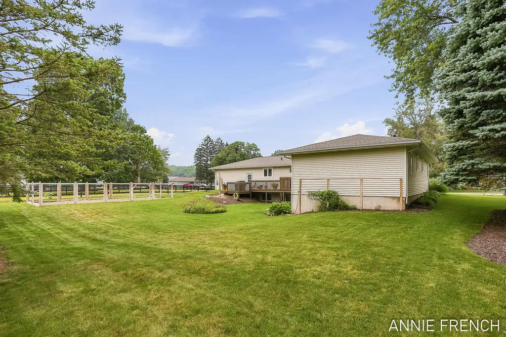 6390 147th Avenue Laketown Township MI 49423