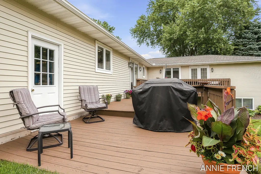 6390 147th Avenue Laketown Township MI 49423