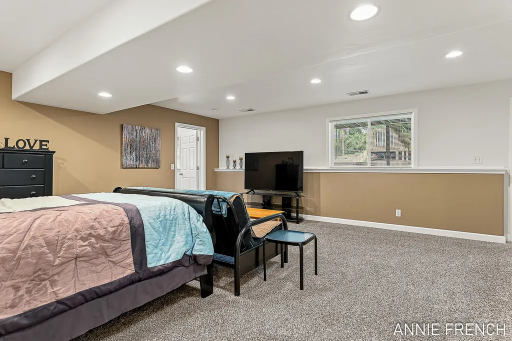6390 147th Avenue Laketown Township MI 49423