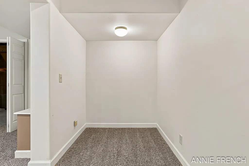 6390 147th Avenue Laketown Township MI 49423