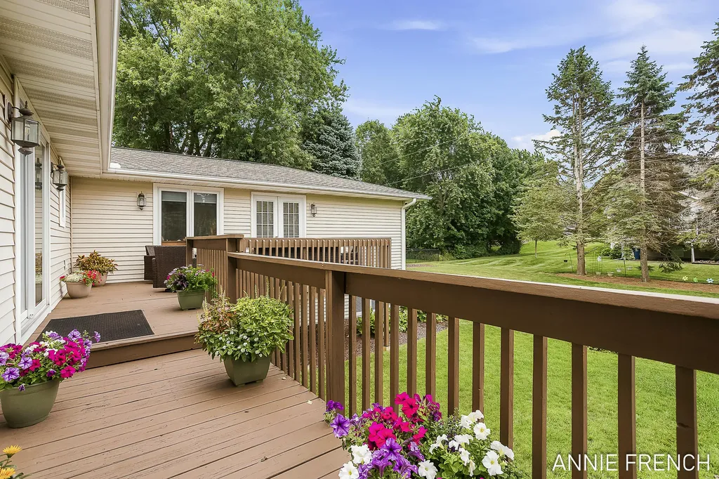 6390 147th Avenue Laketown Township MI 49423