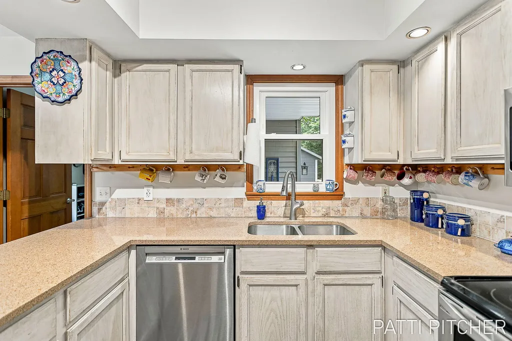 13369 Forest Park Drive Grand Haven Charter Township MI 49417