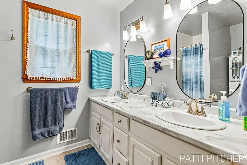 13369 Forest Park Drive Grand Haven Charter Township MI 49417