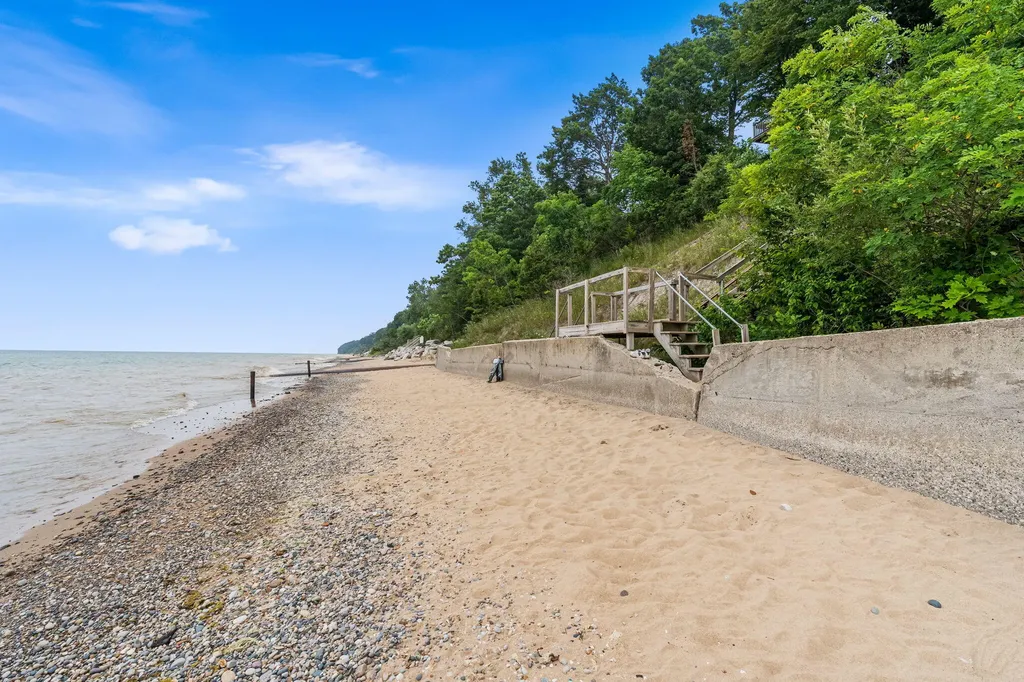 7126 Ridgeway Street Ganges Township MI 49408