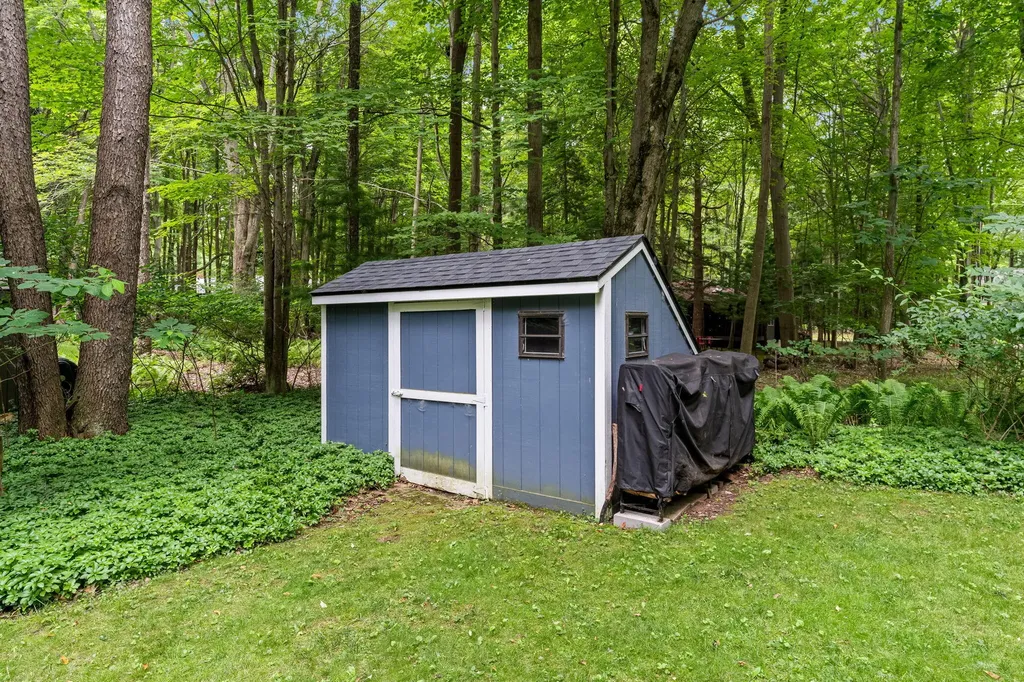 7126 Ridgeway Street Ganges Township MI 49408