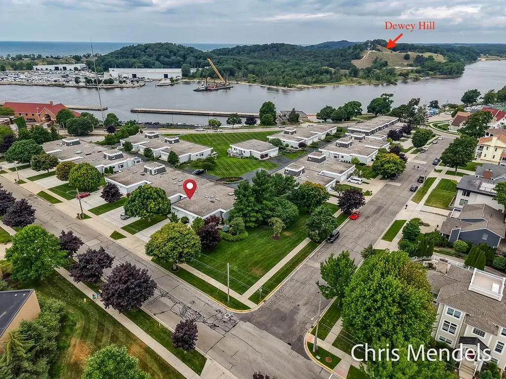 29 Sherman Avenue Grand Haven City MI 49417