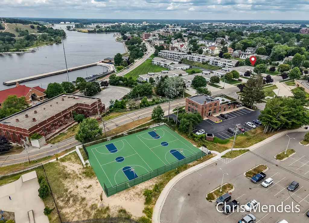 29 Sherman Avenue Grand Haven City MI 49417