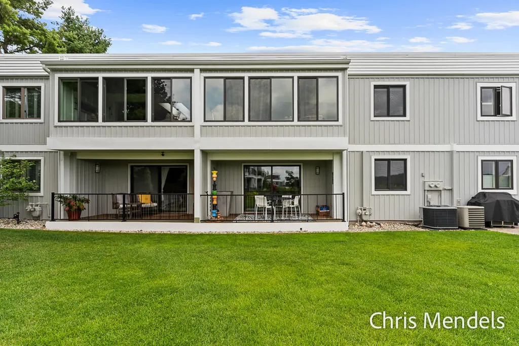 29 Sherman Avenue Grand Haven City MI 49417
