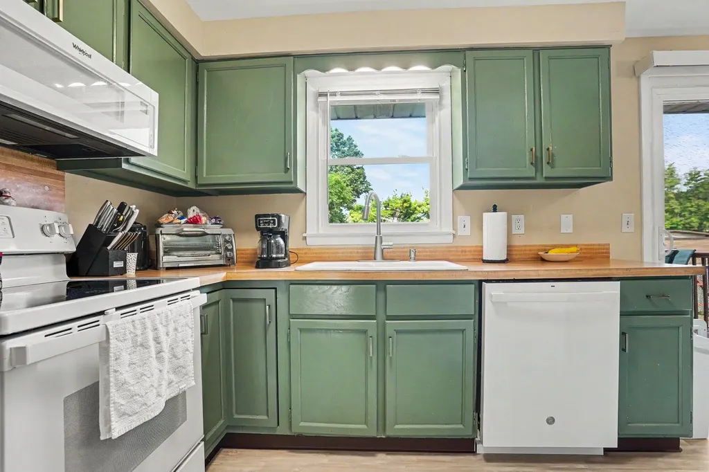 4883 Stanwood Street Norton Shores City MI 49441