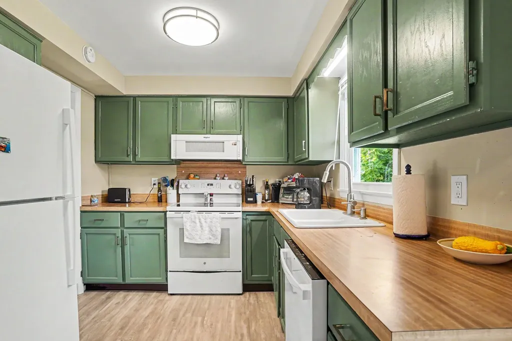 4883 Stanwood Street Norton Shores City MI 49441