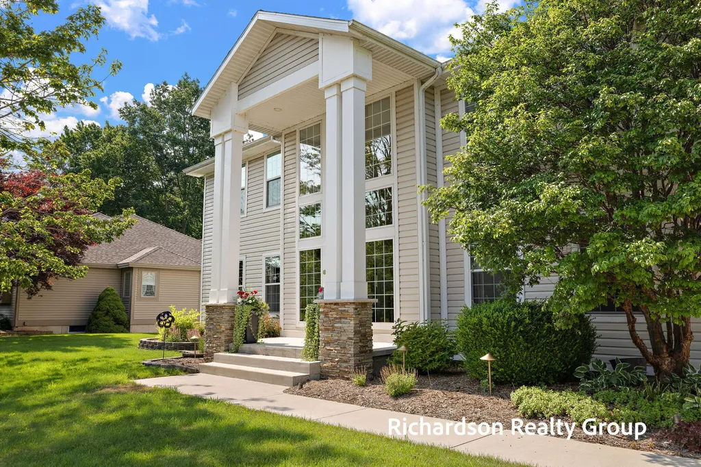 18657 Sioux Drive Spring Lake Township MI 49456