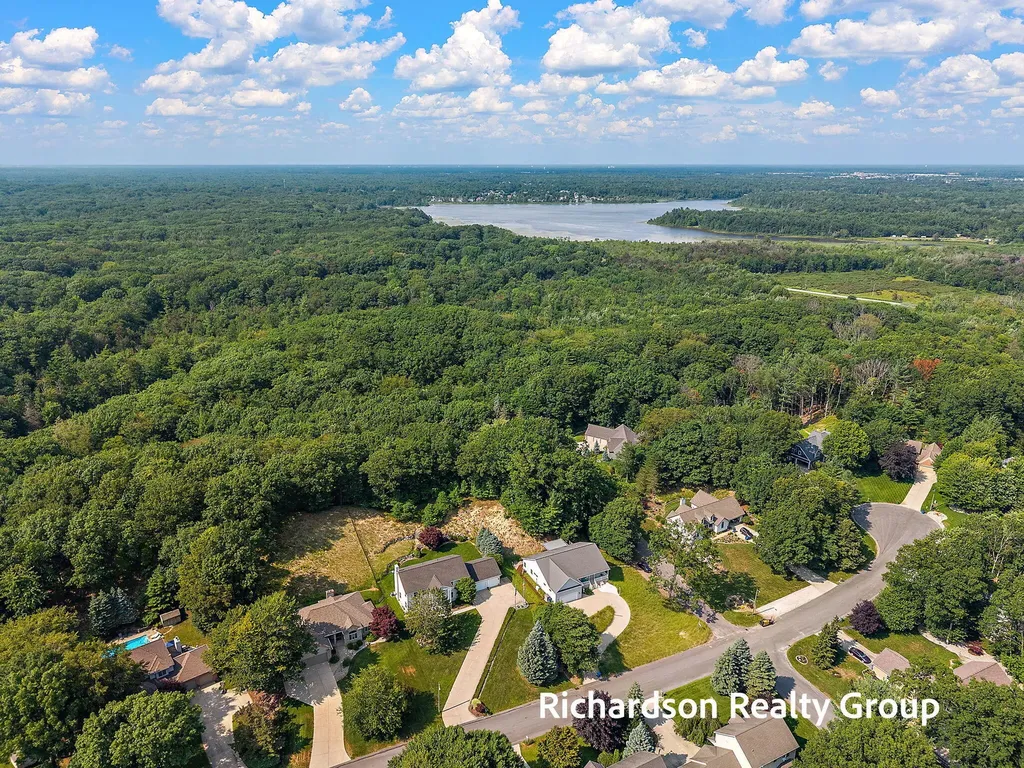 18657 Sioux Drive Spring Lake Township MI 49456