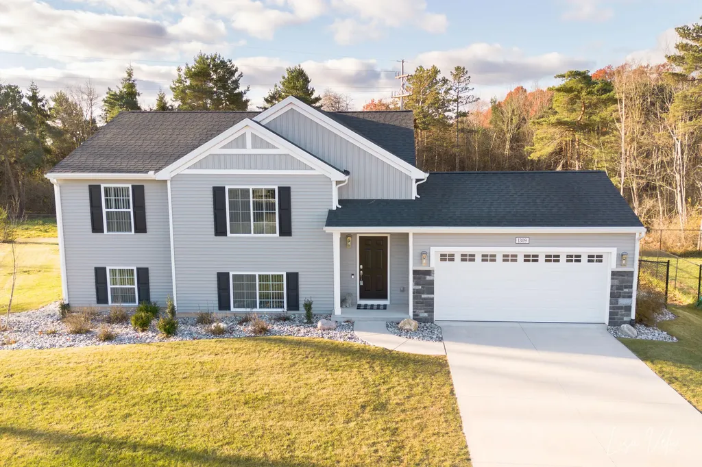 1309 Waterpoint Court Whitehall City MI 49461