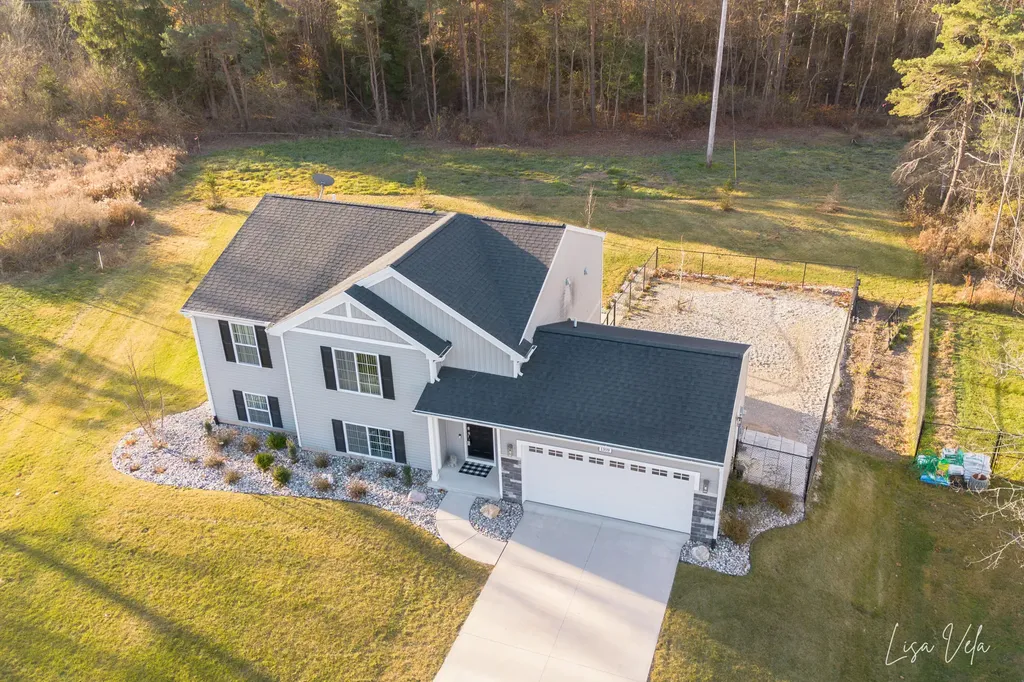 1309 Waterpoint Court Whitehall City MI 49461