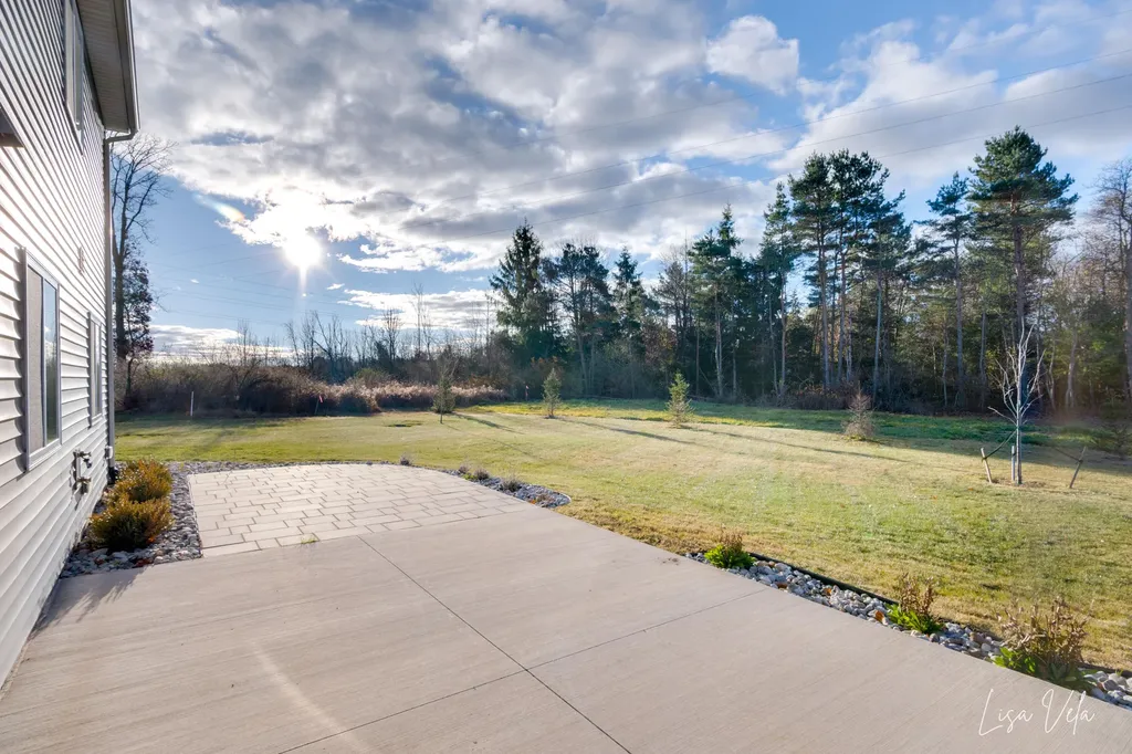 1309 Waterpoint Court Whitehall City MI 49461